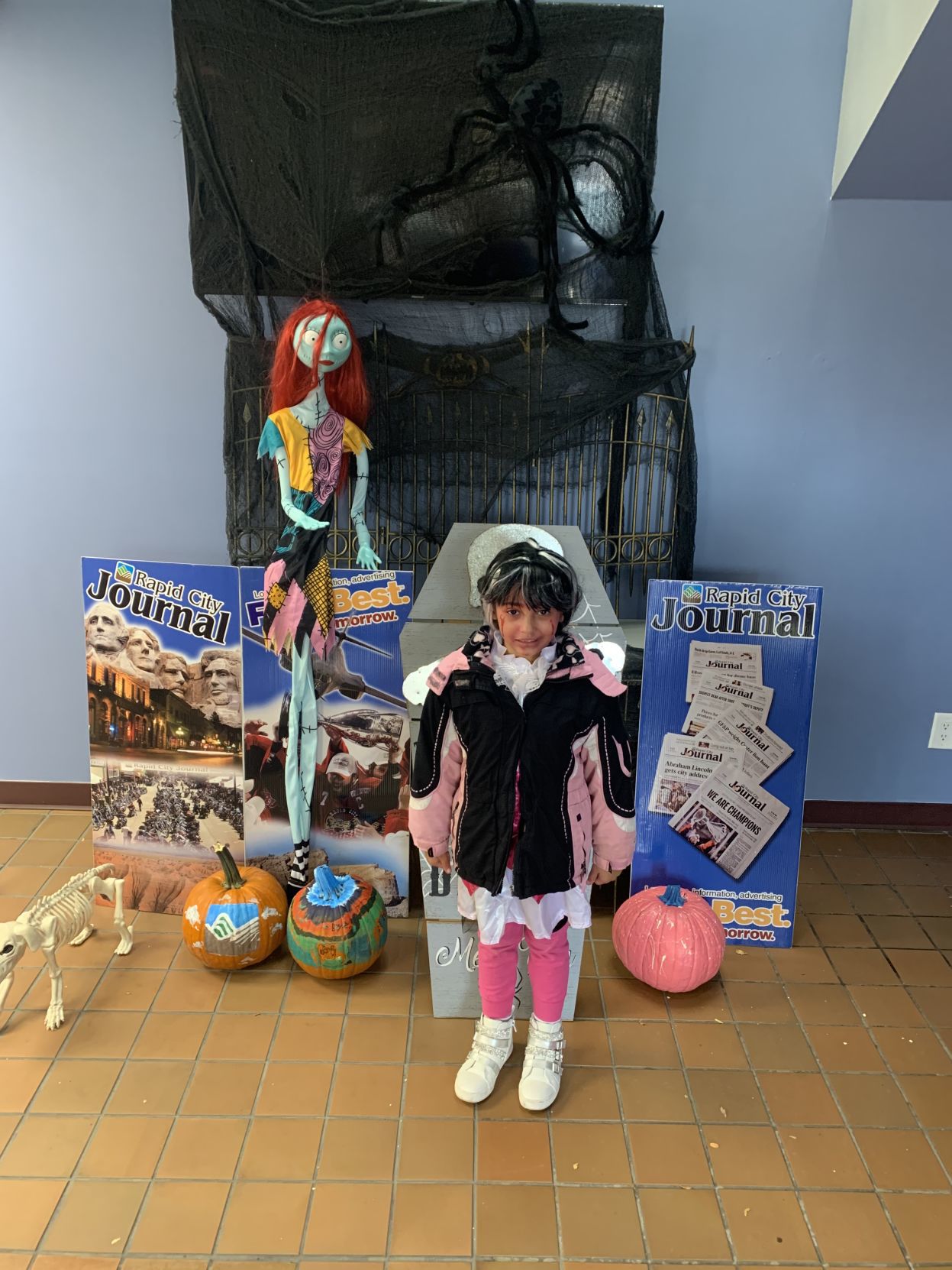Halloween Pictures to run in Thursday's paper 143.JPG
